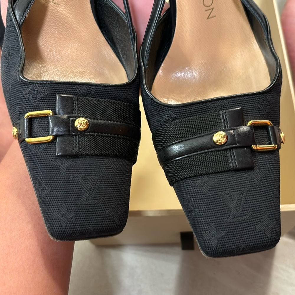 🌸🌺S. O. L. D.🌺🌸LV Heels🌸🌺